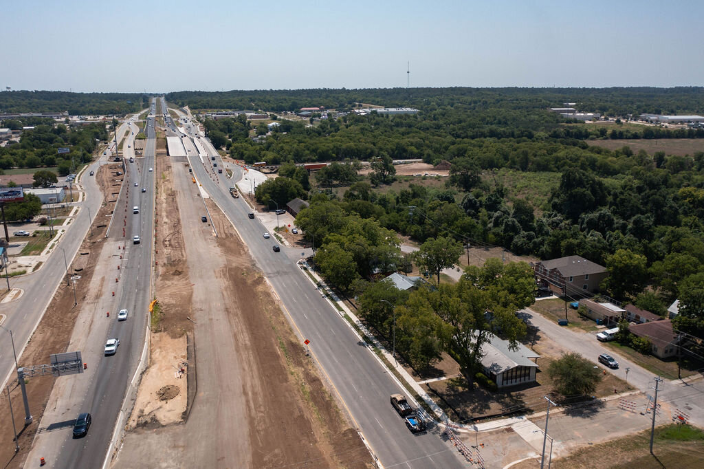 Image for Commercial Listing: 901, 905 and 907 College Street, Bastrop, TX 78602