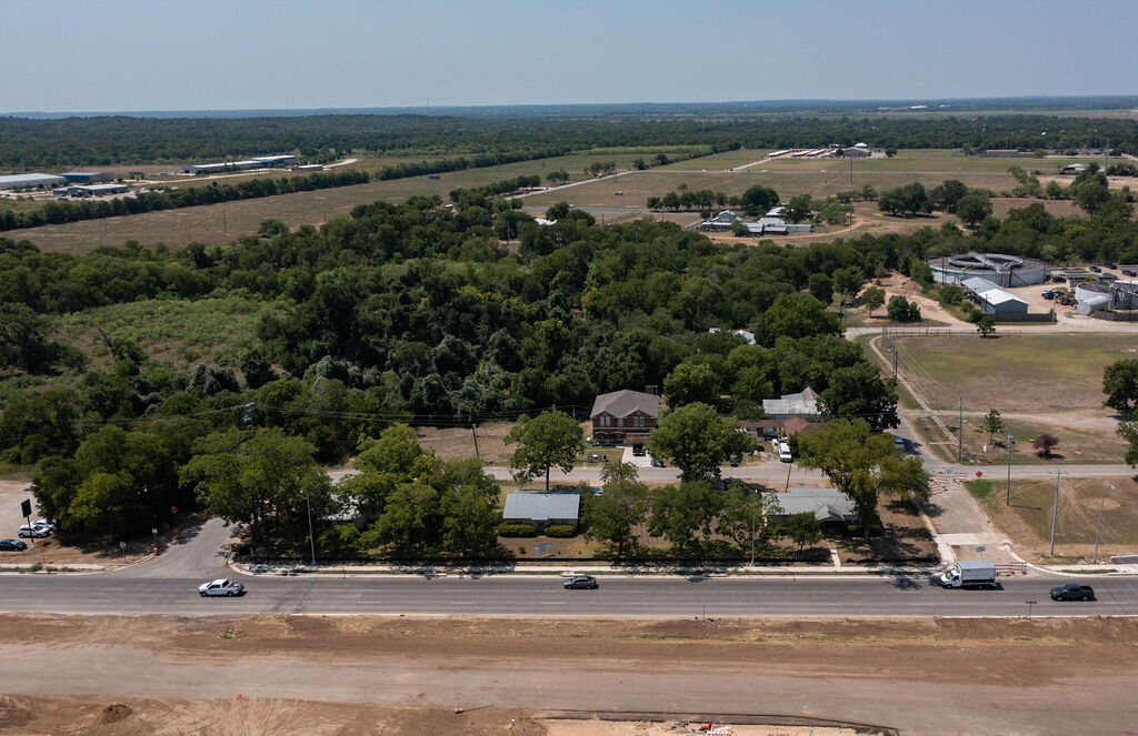 Image for Commercial Listing: 901, 905 and 907 College Street, Bastrop, TX 78602