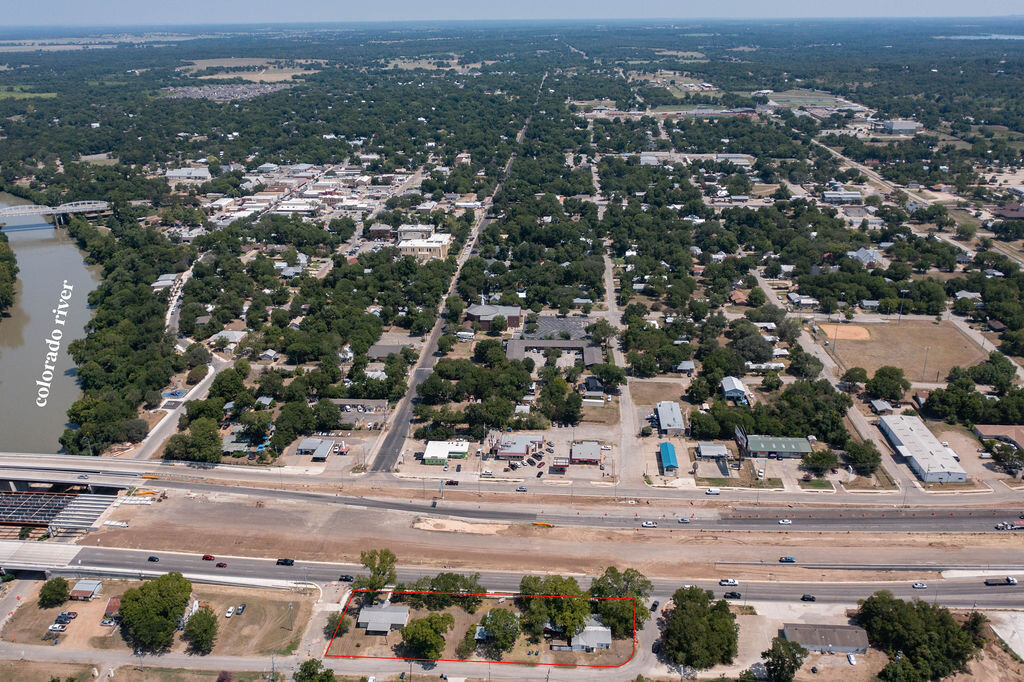 Image for Commercial Listing: 901, 905 and 907 College Street, Bastrop, TX 78602
