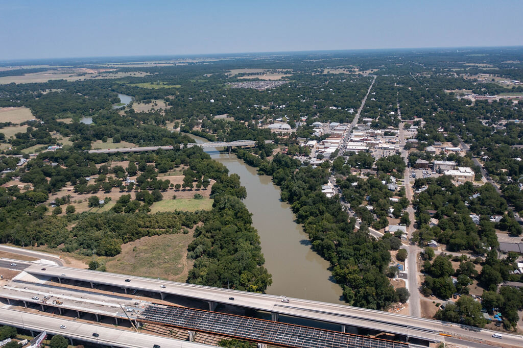Image for Commercial Listing: 901, 905 and 907 College Street, Bastrop, TX 78602