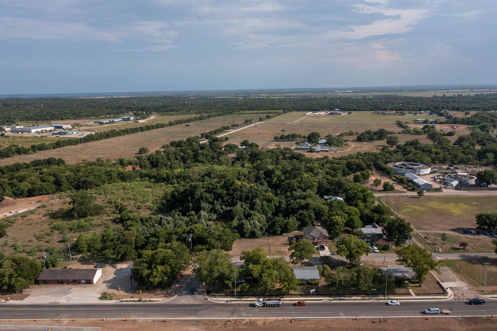 Image for Commercial Listing: 901, 905 and 907 College Street, Bastrop, TX 78602