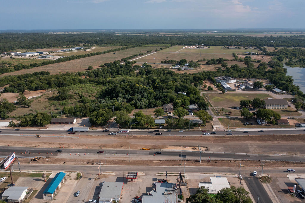 Image for Commercial Listing: 901, 905 and 907 College Street, Bastrop, TX 78602