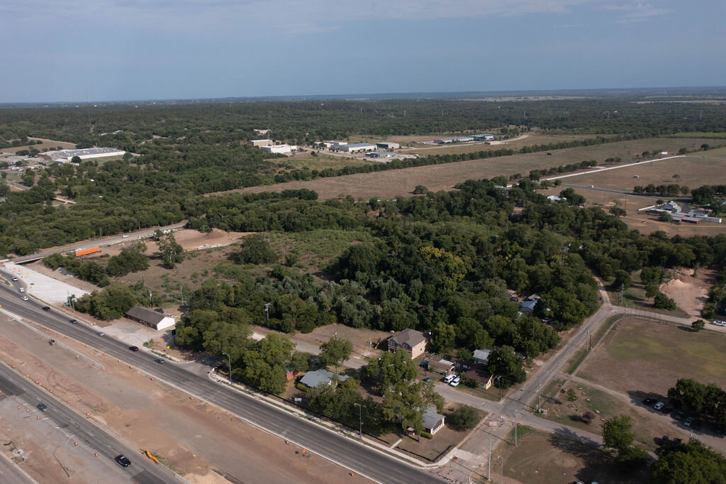 Image for Commercial Listing: 901, 905 and 907 College Street, Bastrop, TX 78602