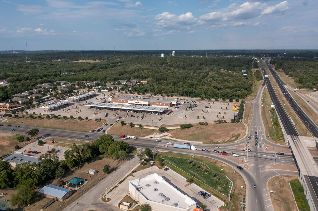 Image for Commercial Listing: 901, 905 and 907 College Street, Bastrop, TX 78602