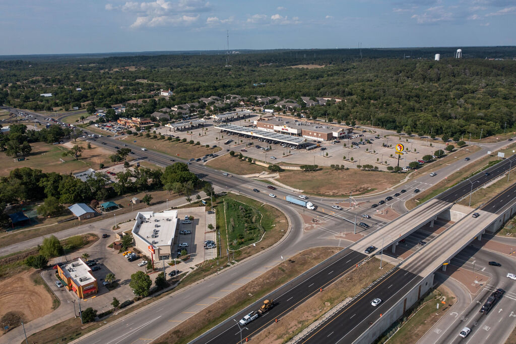 Image for Commercial Listing: 901, 905 and 907 College Street, Bastrop, TX 78602