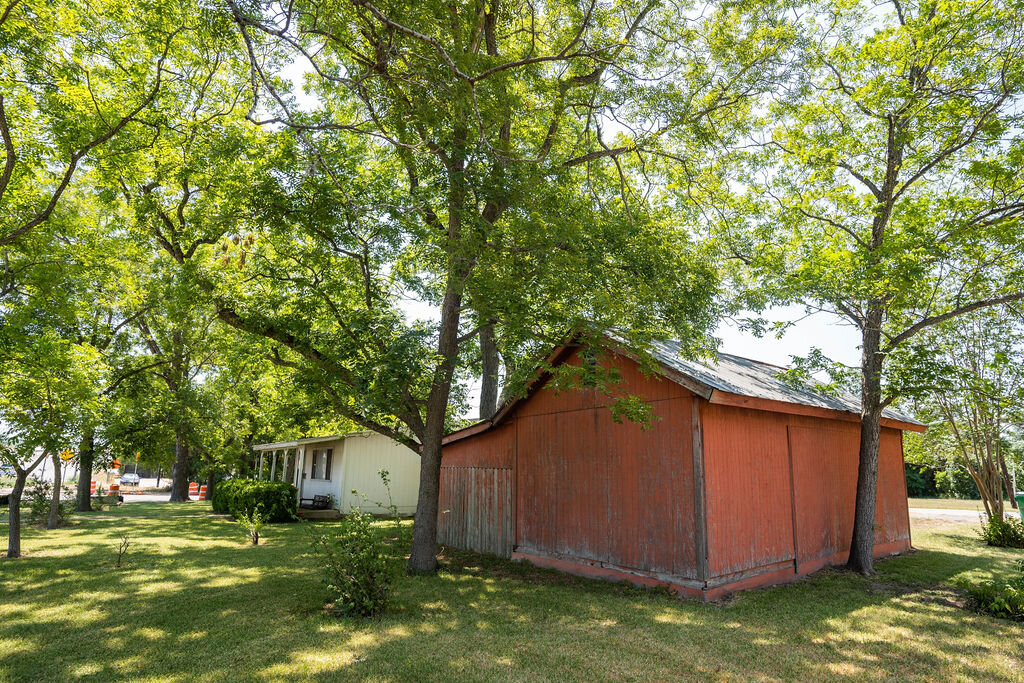 Image for Commercial Listing: 901, 905 and 907 College Street, Bastrop, TX 78602