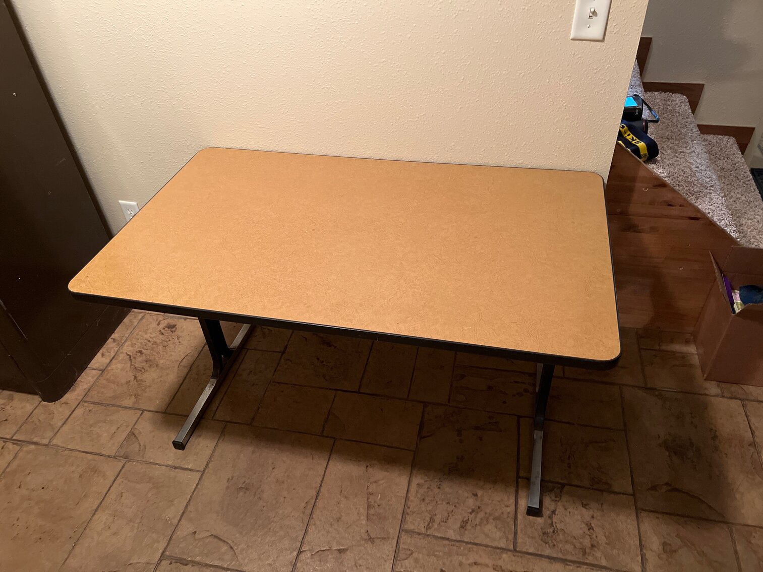 Table 48 x 28