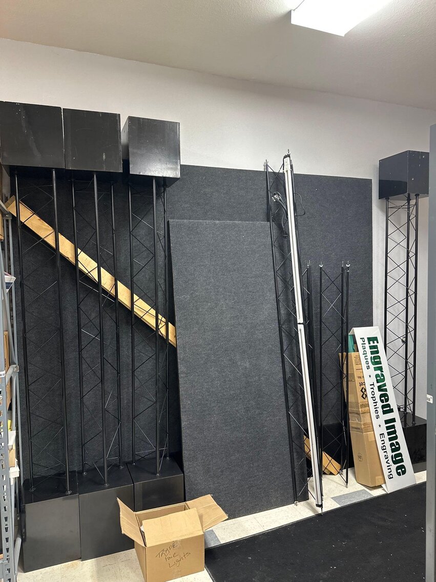 Image for Trophy and Engraving Shop - 1,000's of Items (Lewis)