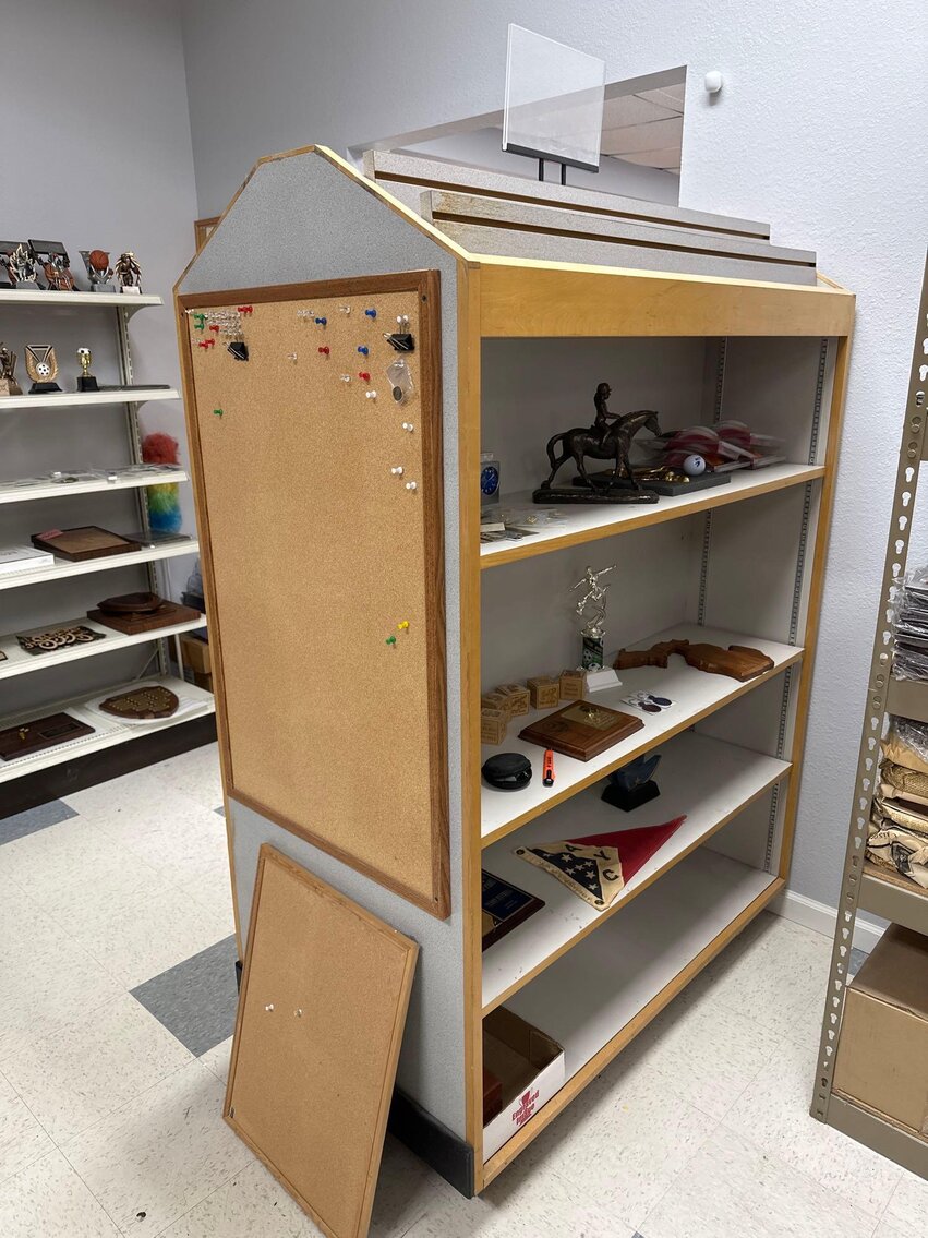 Image for Trophy and Engraving Shop - 1,000's of Items (Lewis)