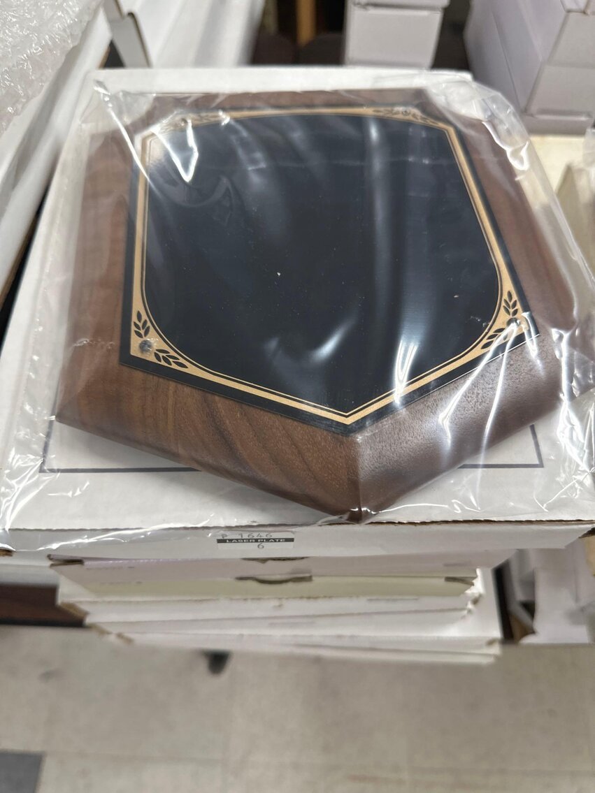 Image for Trophy and Engraving Shop - 1,000's of Items (Lewis)