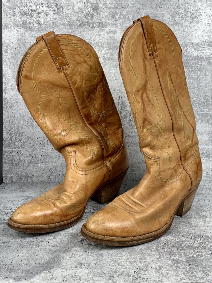 Vintage Caramel Cowboy Boots Made in the U.S.A - Mens Size 9
