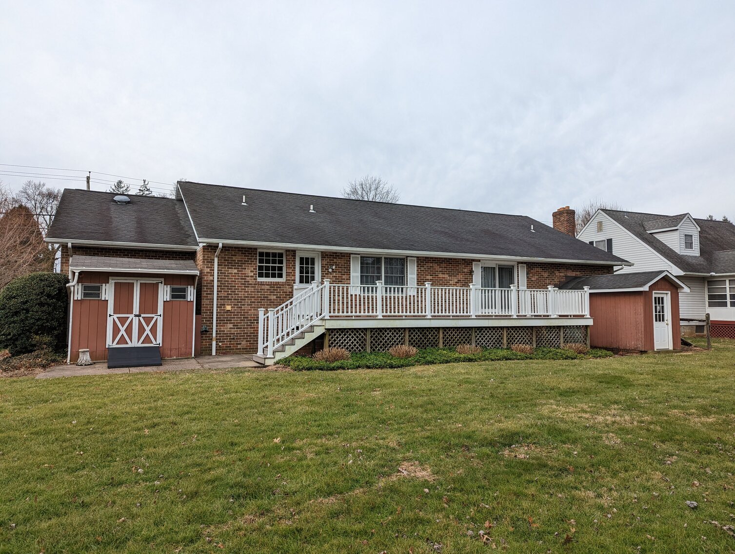 Image for 2 BR, 2.5 BA BRICK RANCHER WADE PORCELAIN MINI FIGURINES, DECOYS, CHINA, FURNITURE, GLASSWARE, ANTIQUES, COLLECTIBLES, COSTUME JEWLERY, HOUSEHOLD ITEMS