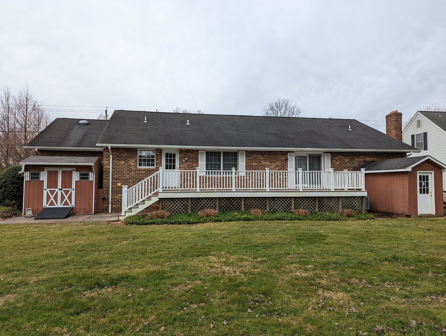 Image for 2 BR, 2.5 BA BRICK RANCHER WADE PORCELAIN MINI FIGURINES, DECOYS, CHINA, FURNITURE, GLASSWARE, ANTIQUES, COLLECTIBLES, COSTUME JEWLERY, HOUSEHOLD ITEMS