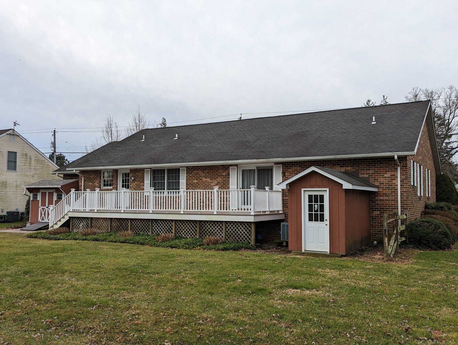 Image for 2 BR, 2.5 BA BRICK RANCHER WADE PORCELAIN MINI FIGURINES, DECOYS, CHINA, FURNITURE, GLASSWARE, ANTIQUES, COLLECTIBLES, COSTUME JEWLERY, HOUSEHOLD ITEMS