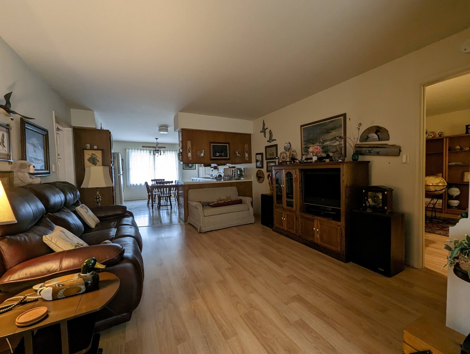 Image for 2 BR, 2.5 BA BRICK RANCHER WADE PORCELAIN MINI FIGURINES, DECOYS, CHINA, FURNITURE, GLASSWARE, ANTIQUES, COLLECTIBLES, COSTUME JEWLERY, HOUSEHOLD ITEMS