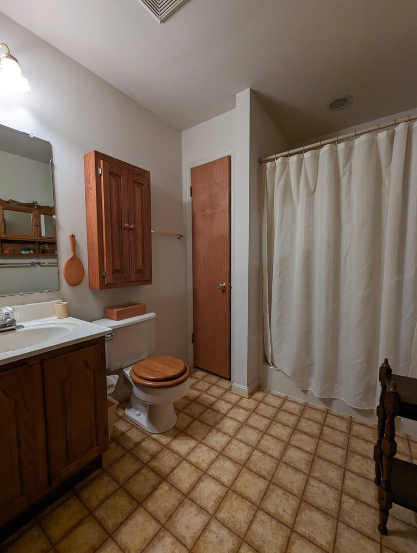 Image for 2 BR, 2.5 BA BRICK RANCHER WADE PORCELAIN MINI FIGURINES, DECOYS, CHINA, FURNITURE, GLASSWARE, ANTIQUES, COLLECTIBLES, COSTUME JEWLERY, HOUSEHOLD ITEMS