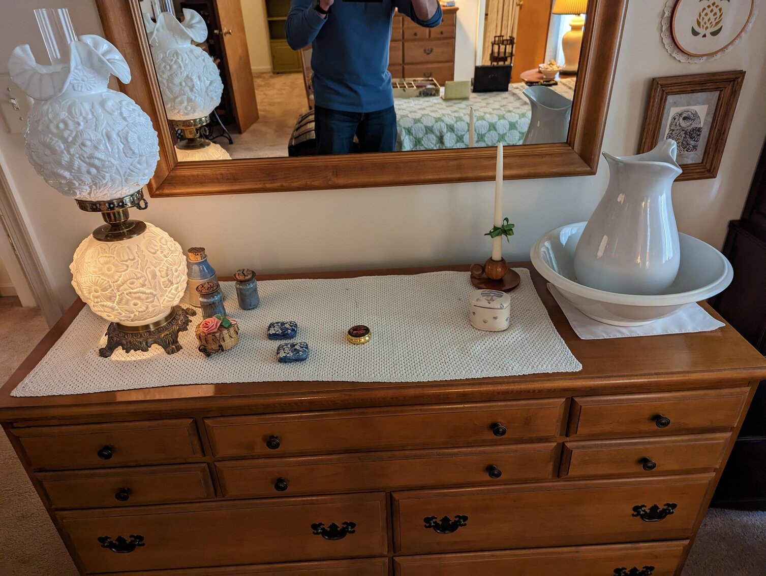 Image for 2 BR, 2.5 BA BRICK RANCHER WADE PORCELAIN MINI FIGURINES, DECOYS, CHINA, FURNITURE, GLASSWARE, ANTIQUES, COLLECTIBLES, COSTUME JEWLERY, HOUSEHOLD ITEMS