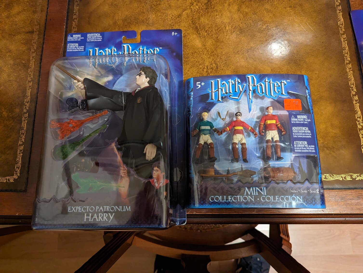 Image for 2 BR, 2.5 BA BRICK RANCHER WADE PORCELAIN MINI FIGURINES, DECOYS, CHINA, FURNITURE, GLASSWARE, ANTIQUES, COLLECTIBLES, COSTUME JEWLERY, HOUSEHOLD ITEMS