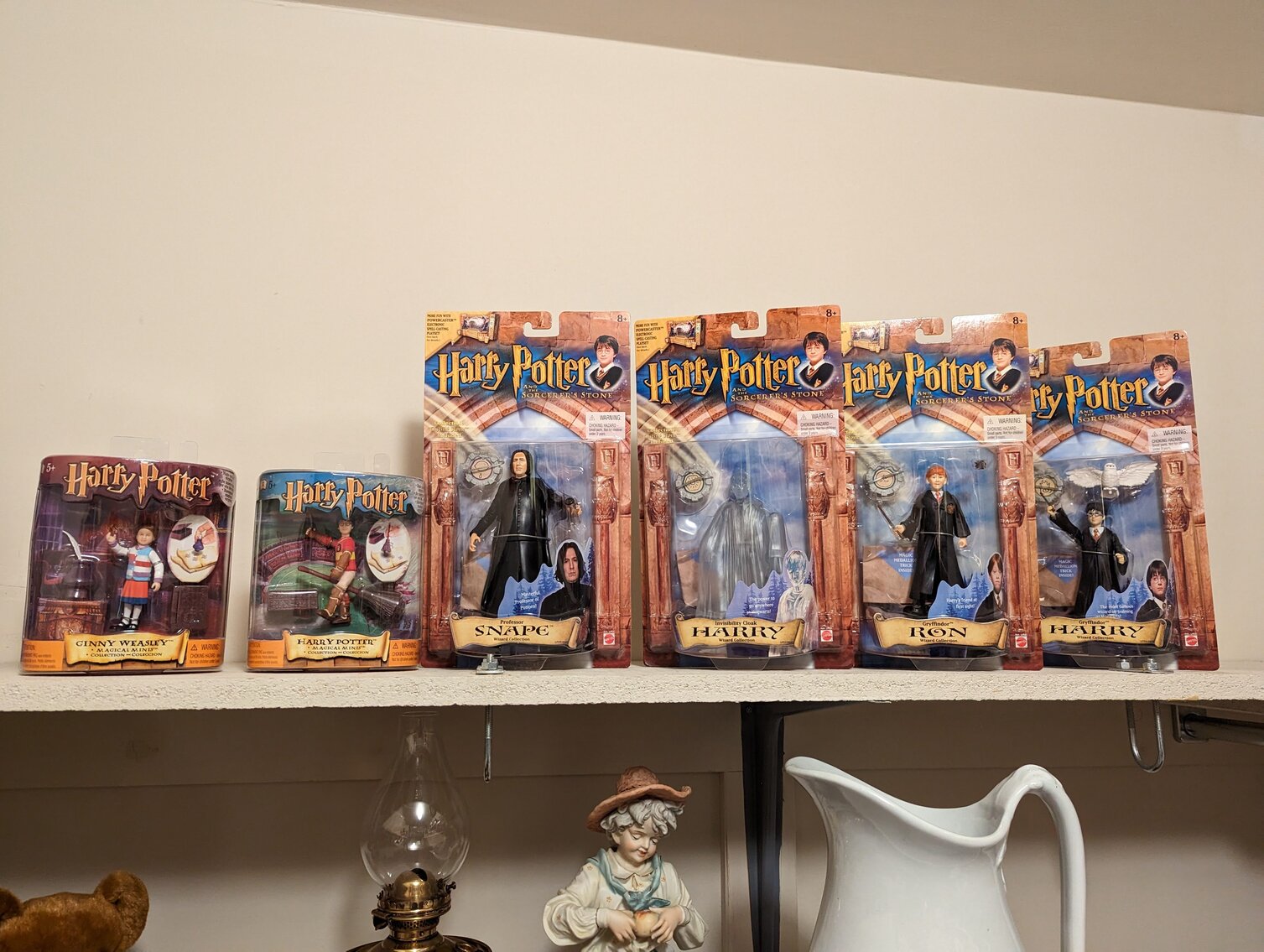 Image for 2 BR, 2.5 BA BRICK RANCHER WADE PORCELAIN MINI FIGURINES, DECOYS, CHINA, FURNITURE, GLASSWARE, ANTIQUES, COLLECTIBLES, COSTUME JEWLERY, HOUSEHOLD ITEMS