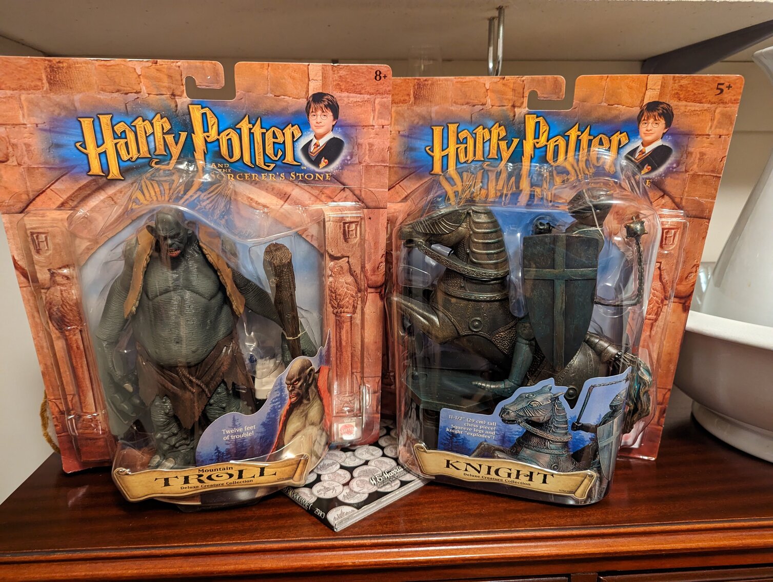 Image for 2 BR, 2.5 BA BRICK RANCHER WADE PORCELAIN MINI FIGURINES, DECOYS, CHINA, FURNITURE, GLASSWARE, ANTIQUES, COLLECTIBLES, COSTUME JEWLERY, HOUSEHOLD ITEMS