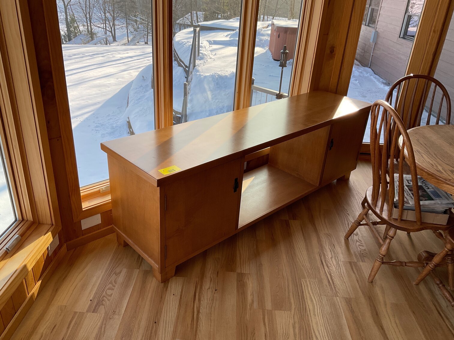 Credenza cabinet