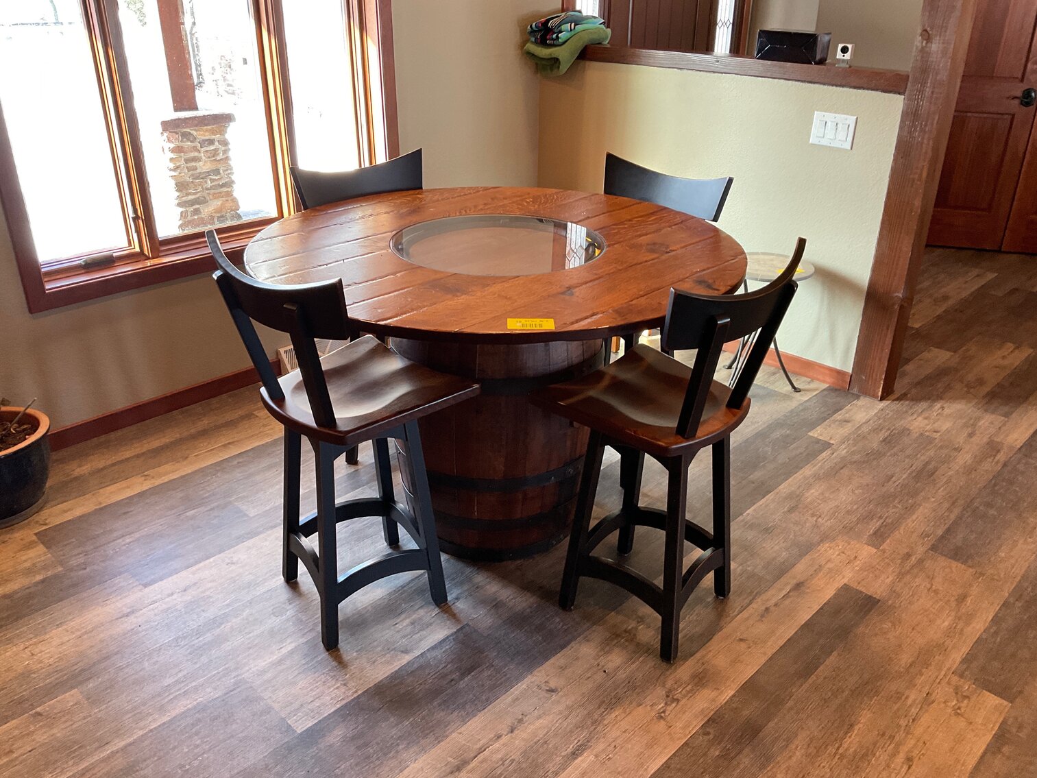 Quarter sawn barrel table and stools (owners paid over $2000) one of kind!
