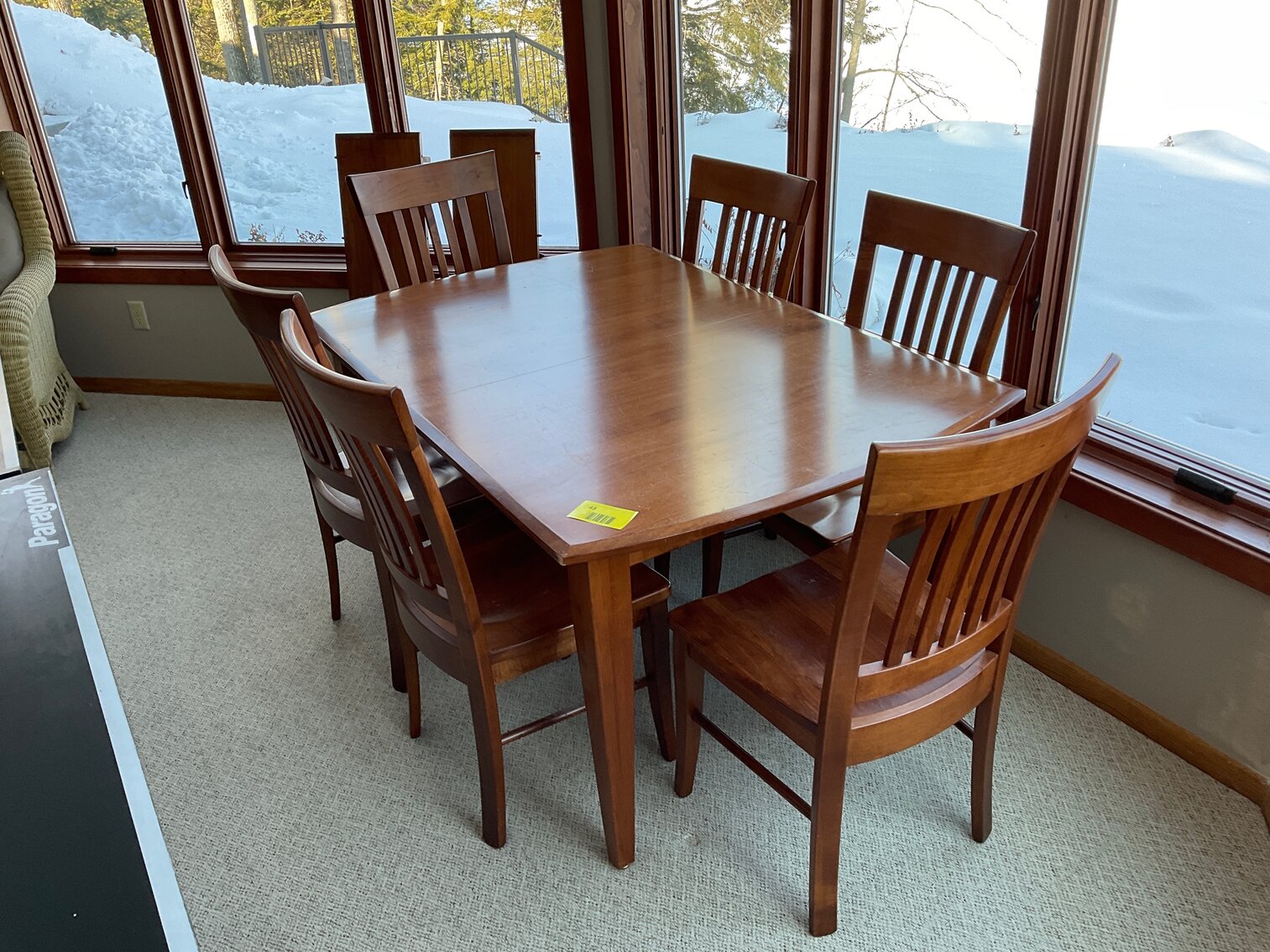Beautiful maple dining table with six chairs