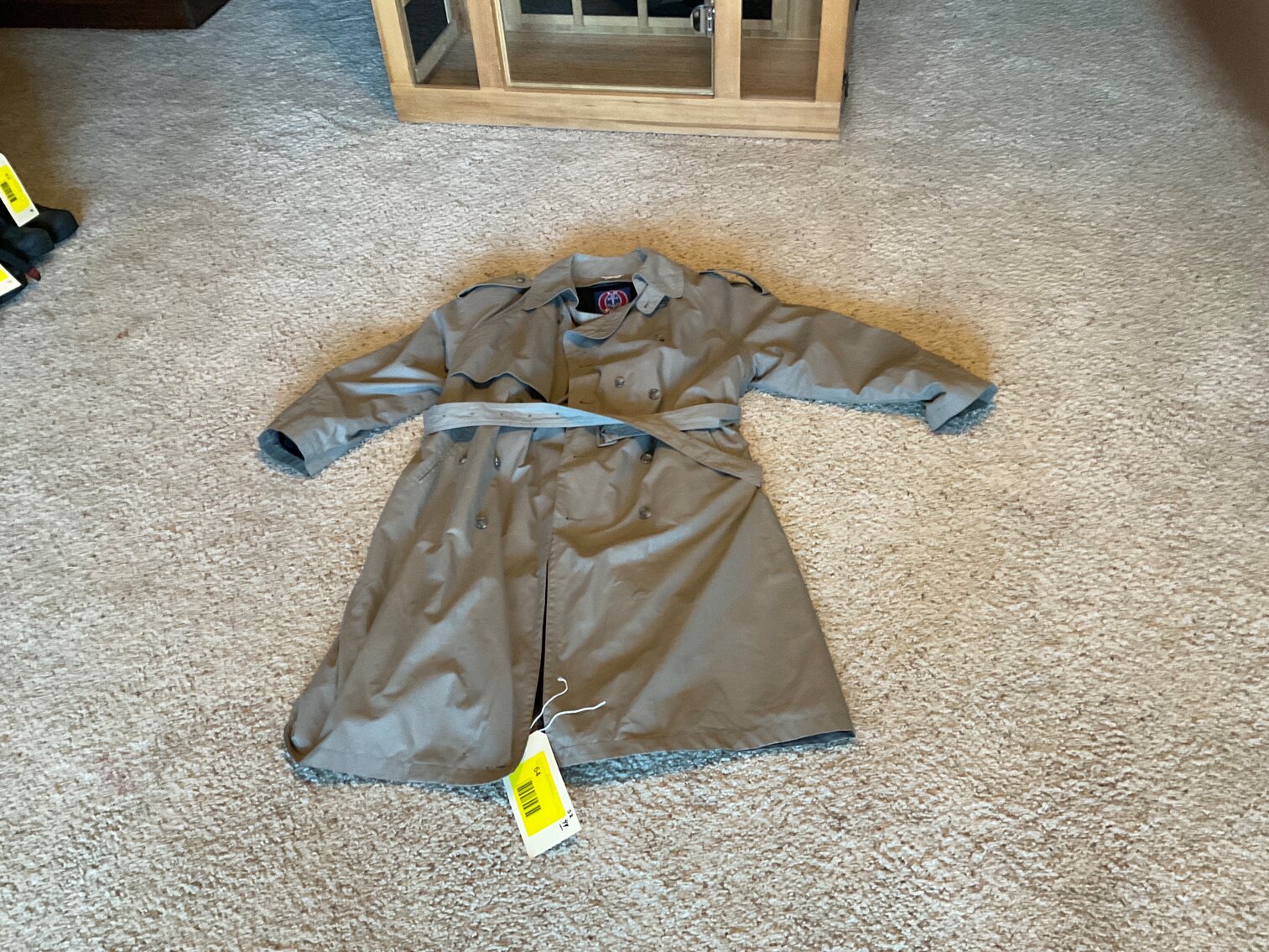 Size 44 trenchcoat