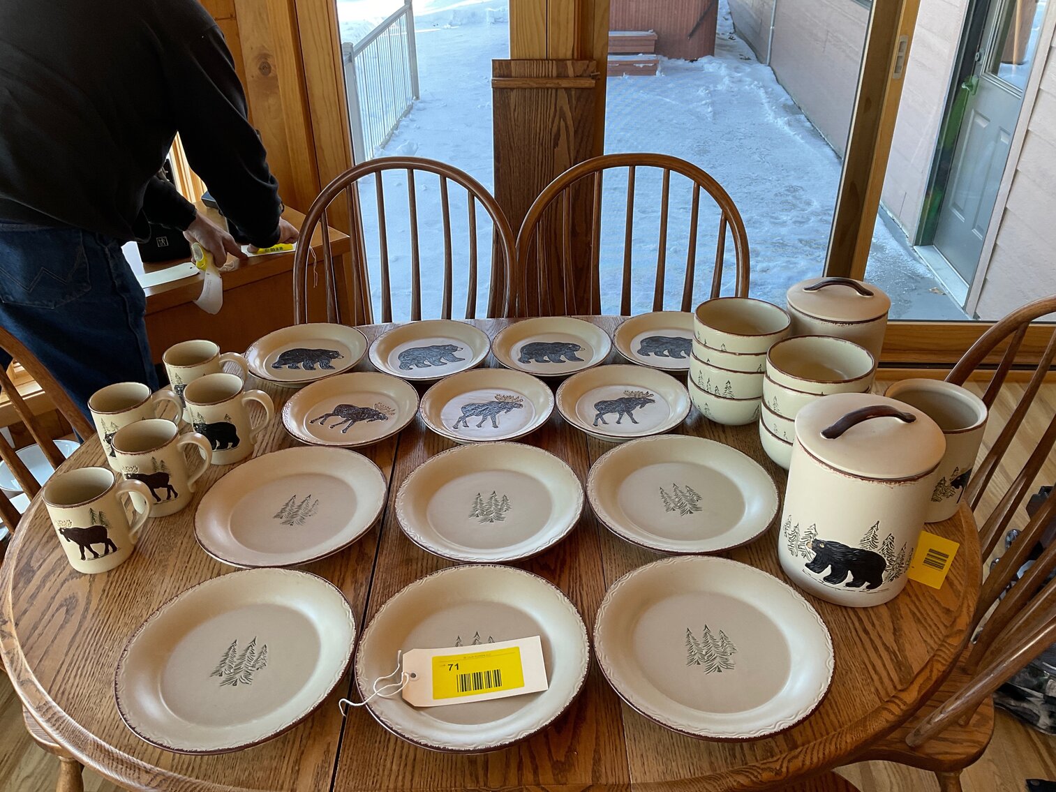 Beautiful moose dish set with canisters