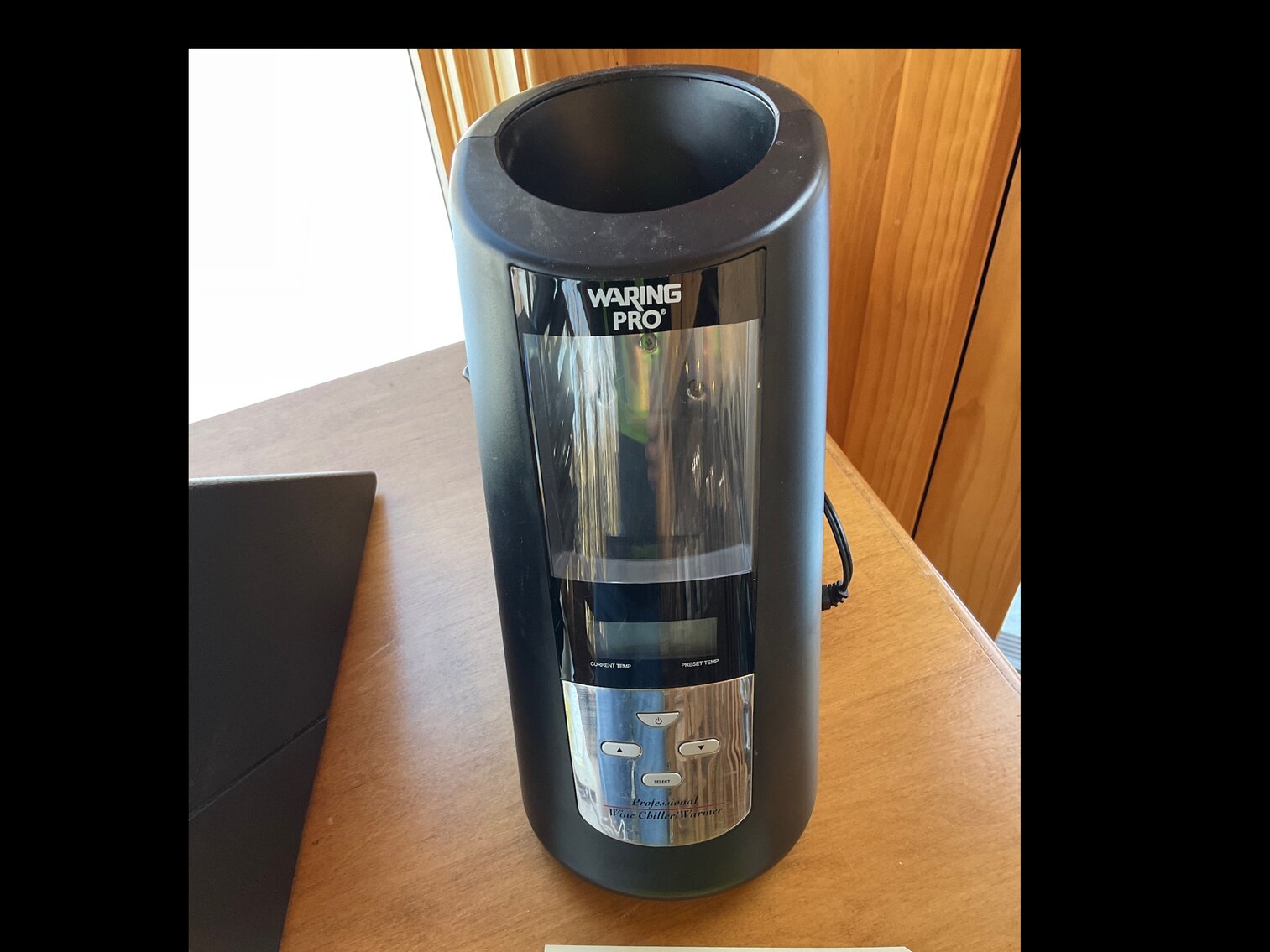 Professional wine chiller/warmer