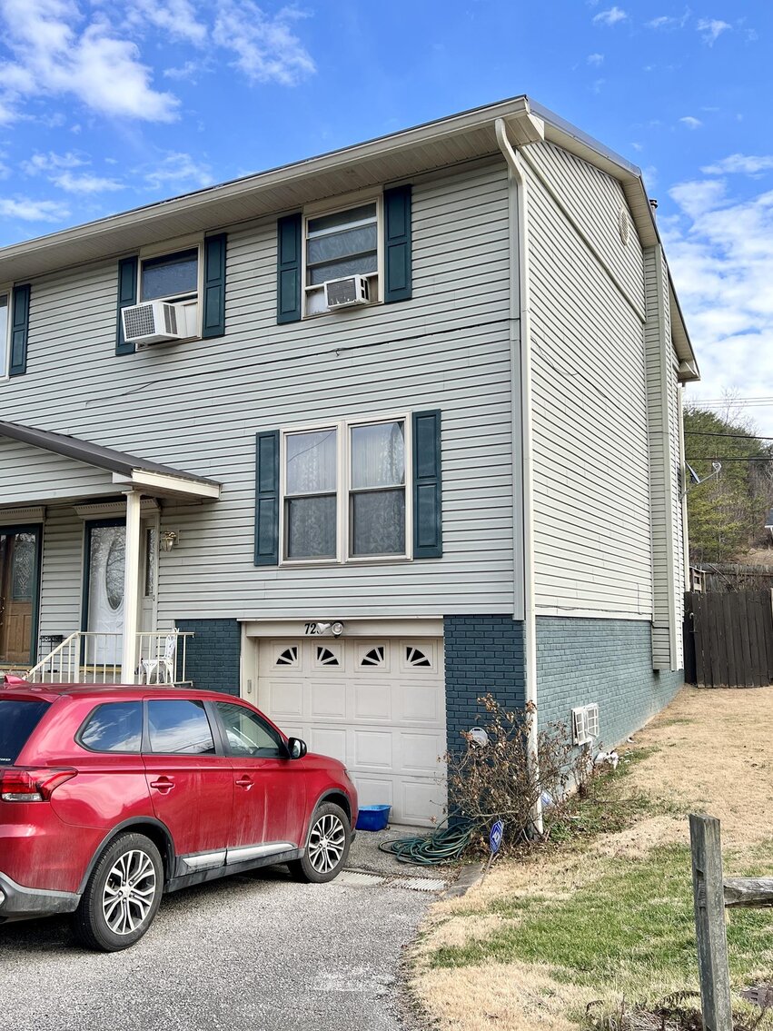 Image for SOLD $47,300 - 3 Bedroom Townhome Selling to the Highest Bidder