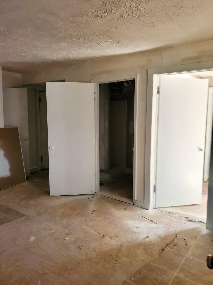 Bank Owned Auction Contractor Special Quadplex With Adjoining