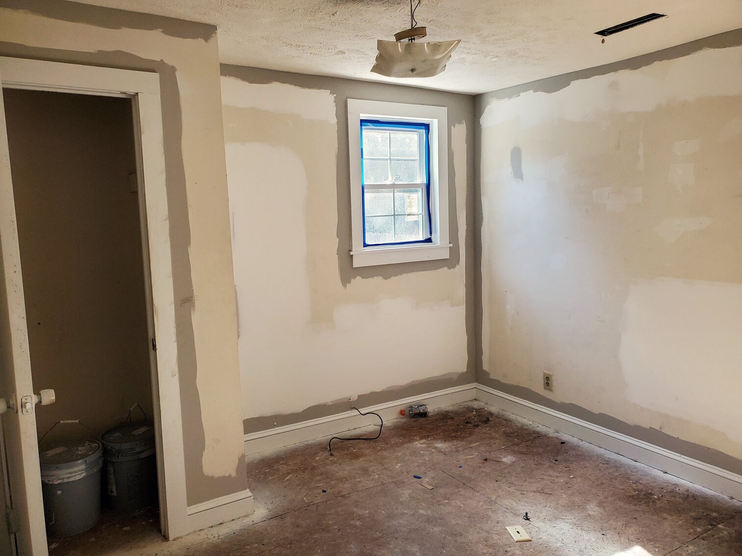 Bank Owned Auction Contractor Special Quadplex With Adjoining