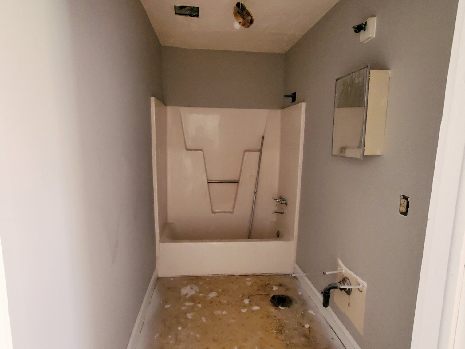 Bank Owned Auction Contractor Special Quadplex With Adjoining