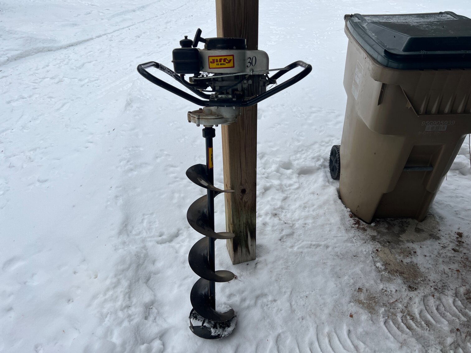 Jiffy ice auger