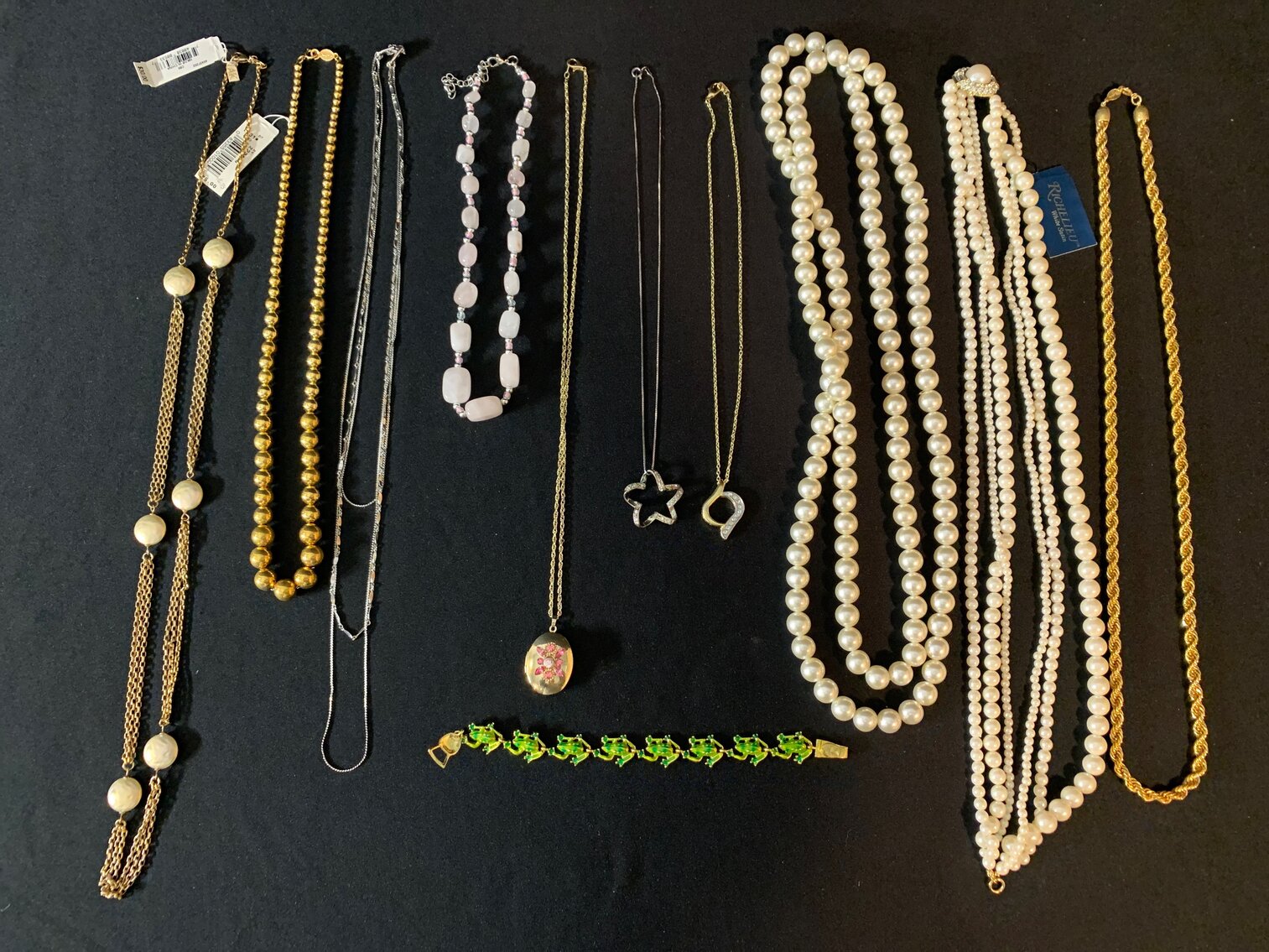 Assortment of 10 Necklaces