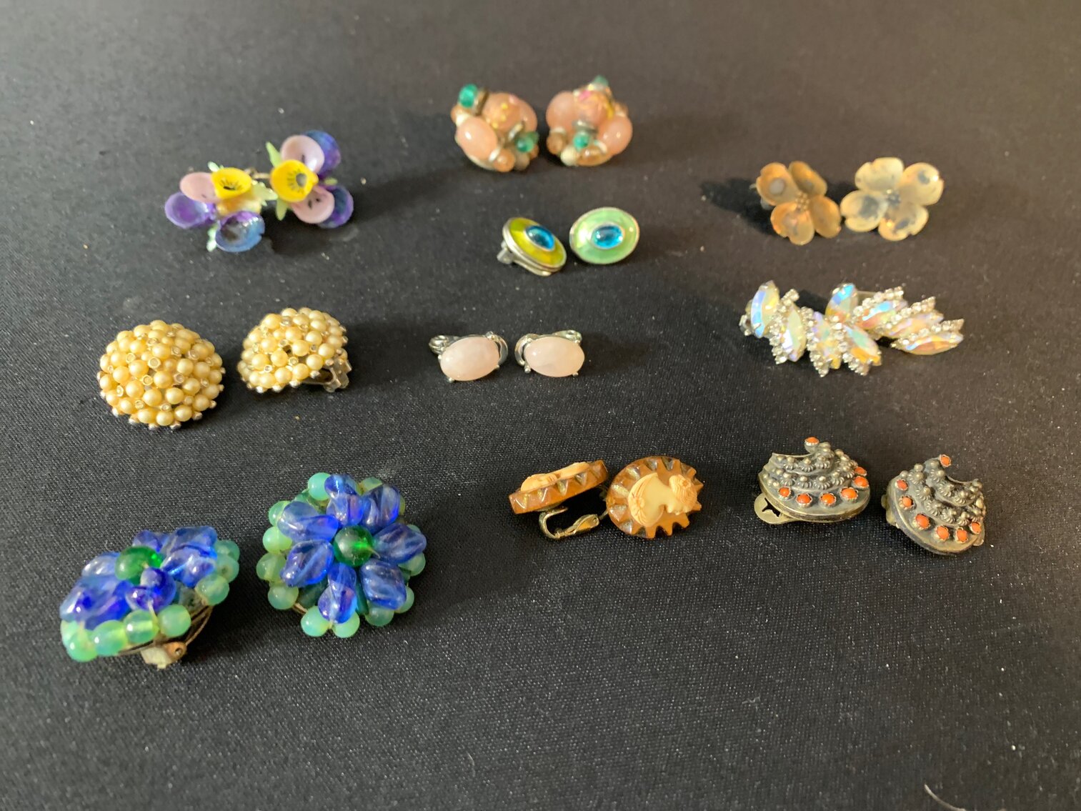 10 Pairs Vintage Clip On Earrings
