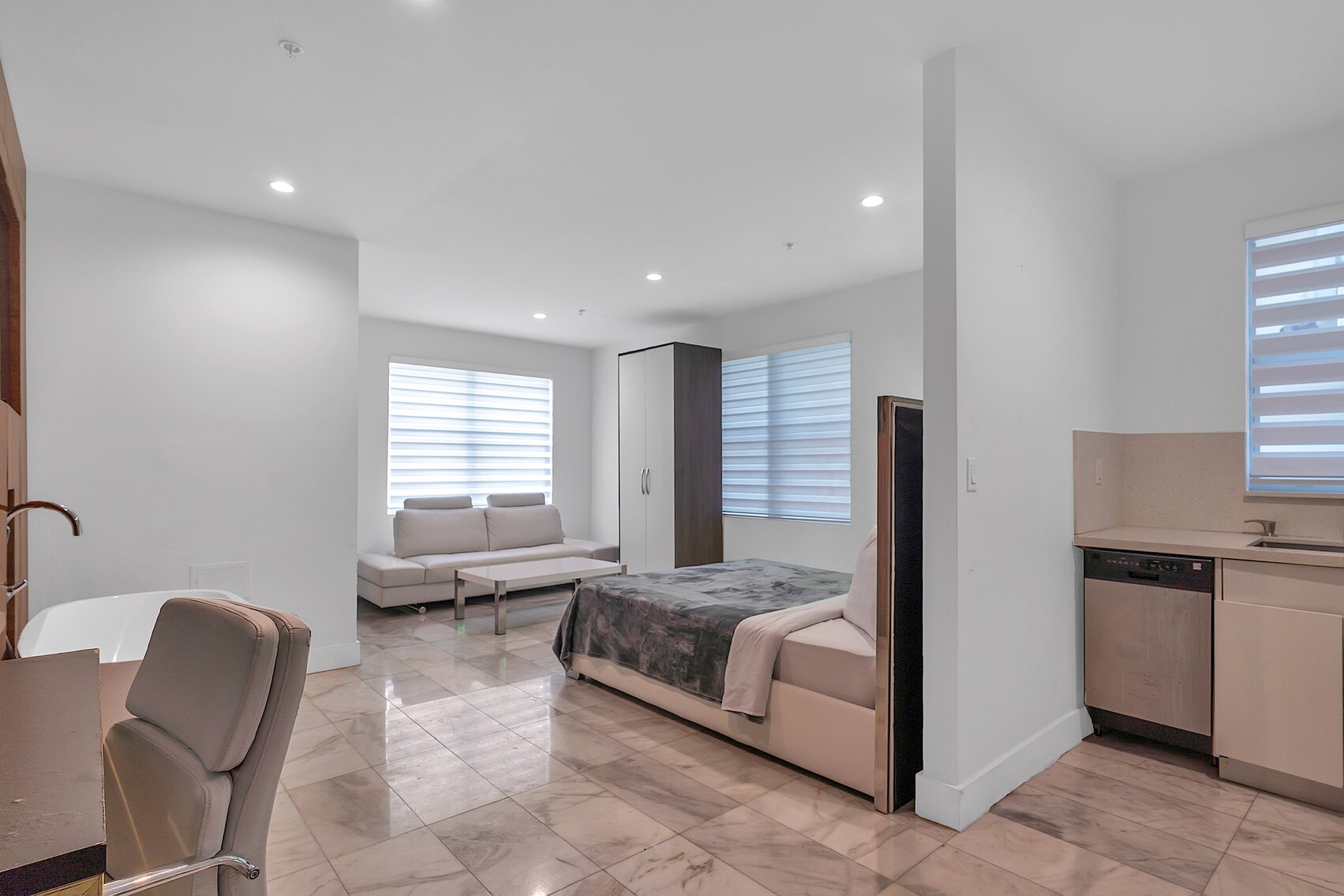 Image for United States Bankruptcy Auction - Miami Beach, FL