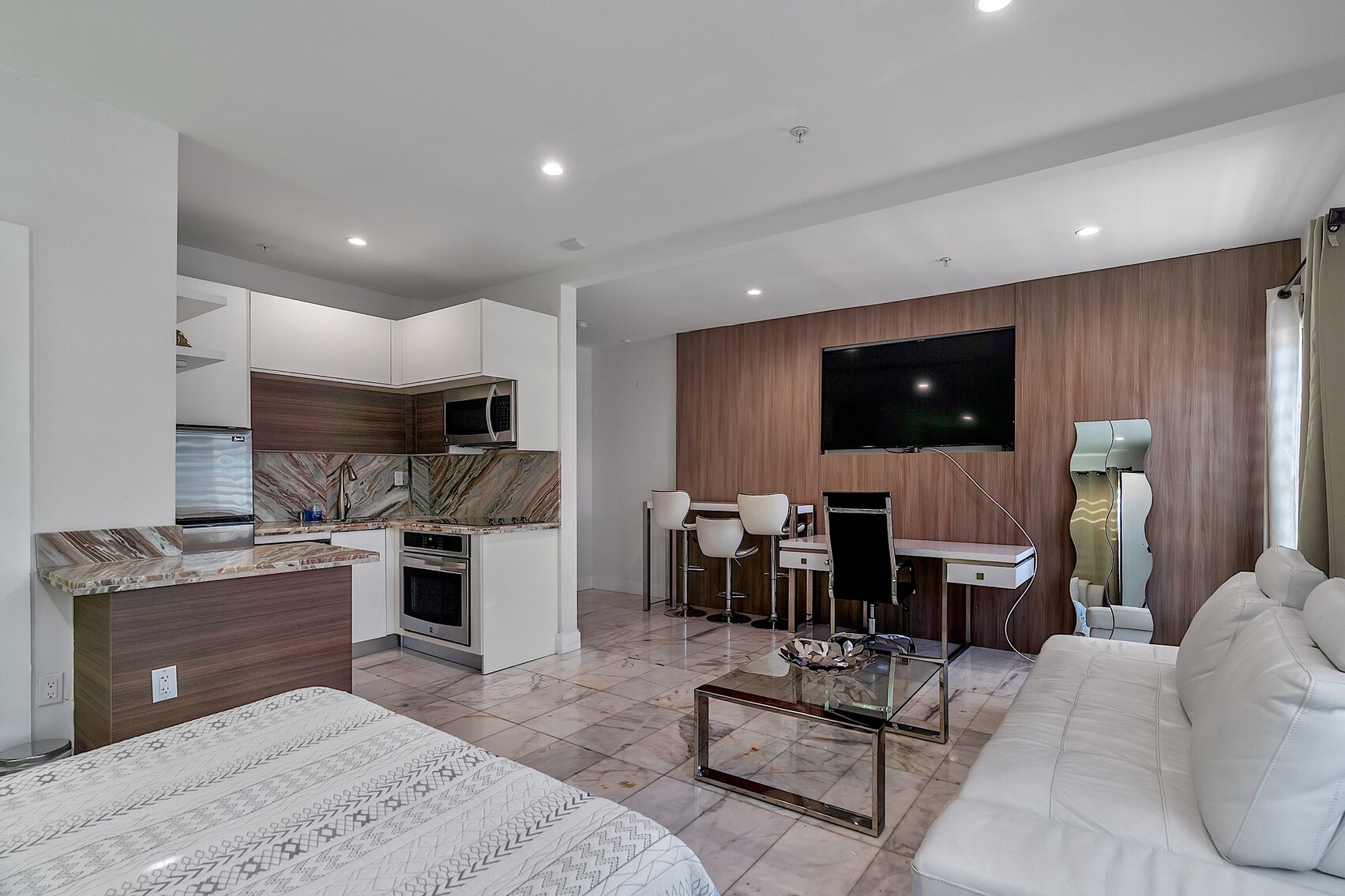 Image for United States Bankruptcy Auction - Miami Beach, FL