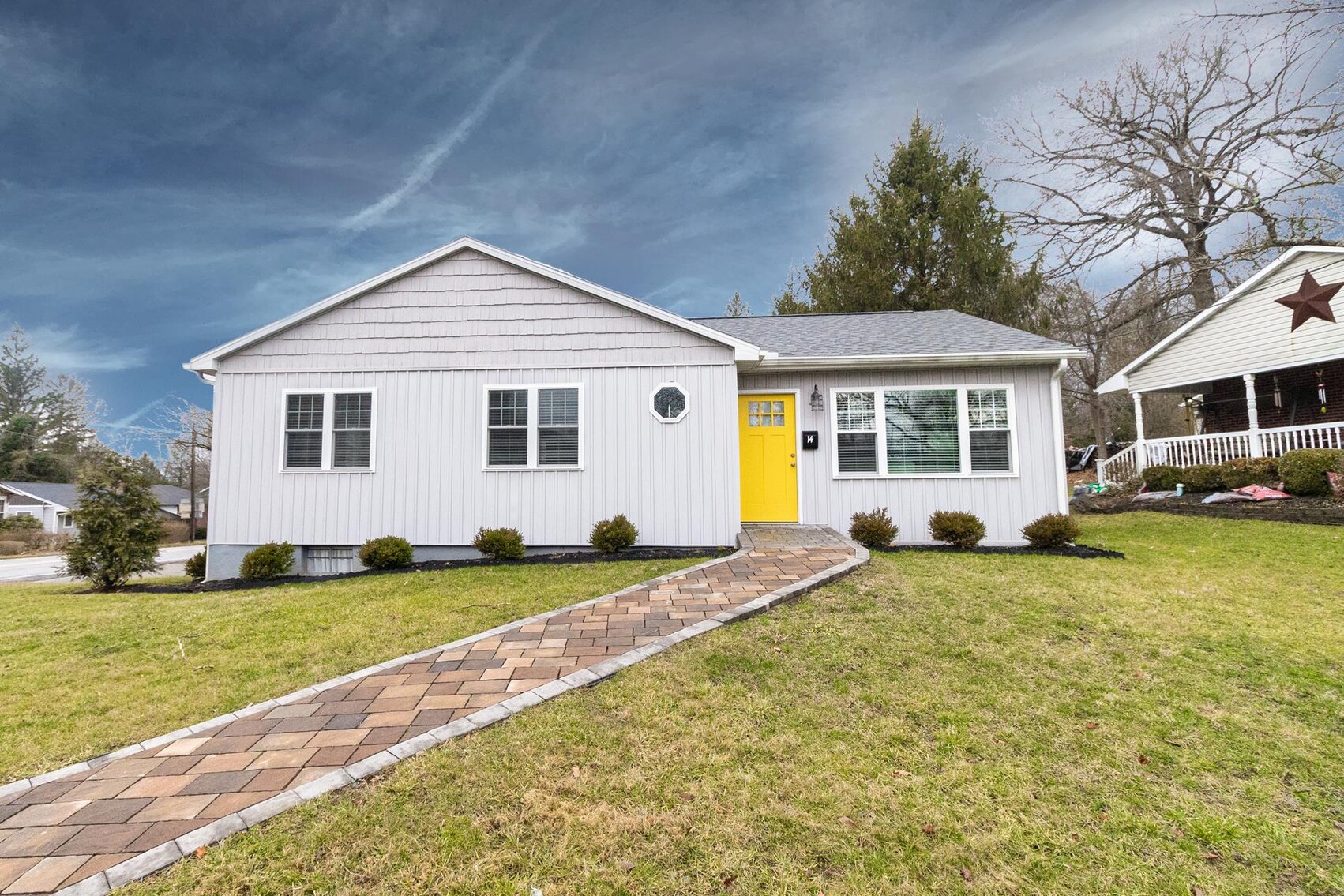 Image for SOLD $209,000 - Modern, Move-in Ready 3 Bedroom in Fairmont