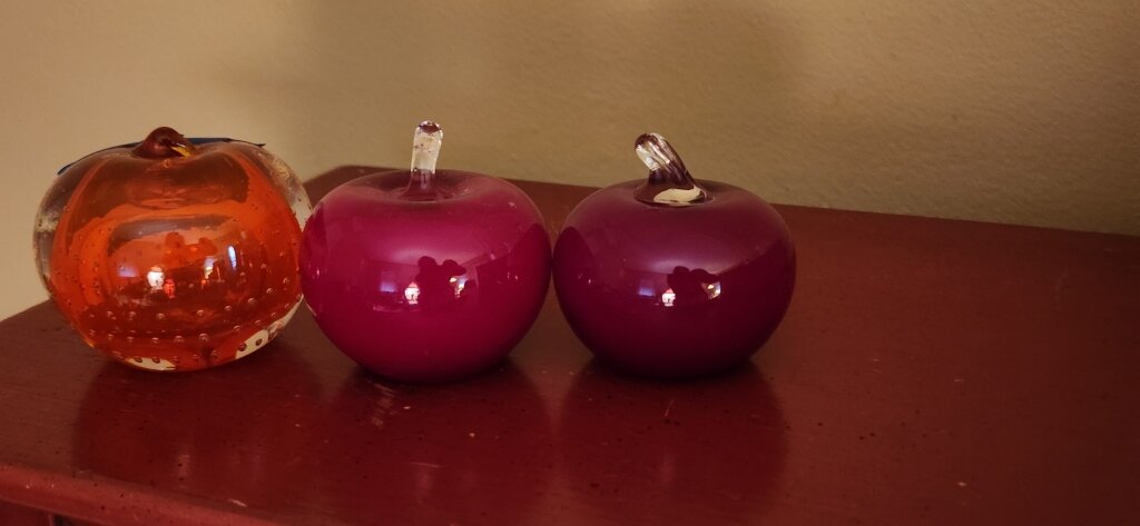 Apple Paper Weights