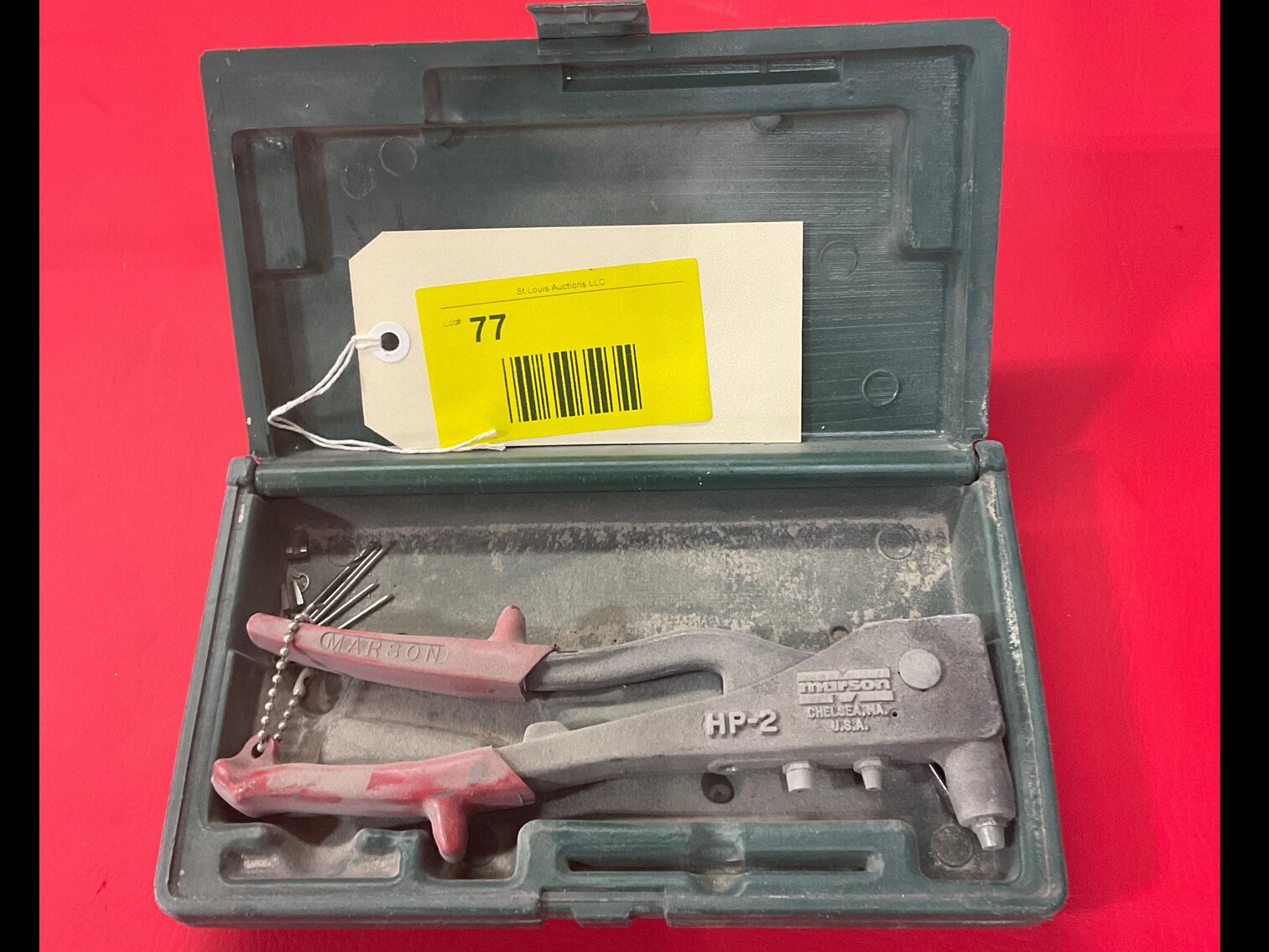 Pop rivet gun