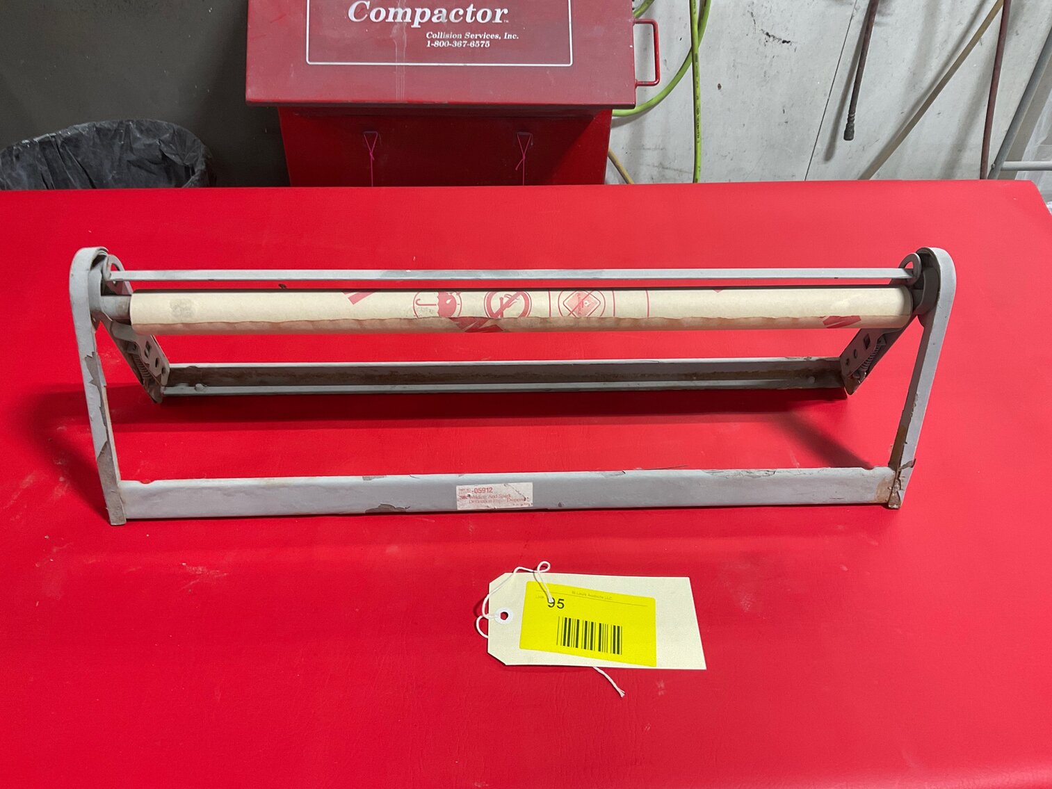 Paper dispenser