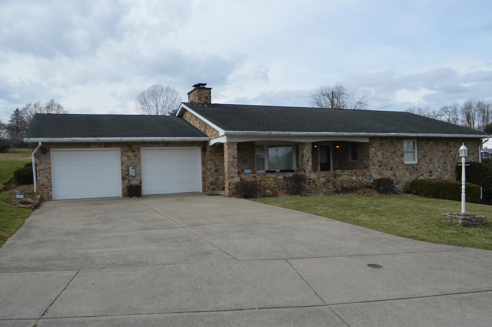 Image for SOLD $412,500 - Immaculate 2 Bedroom in Deer Field Estates