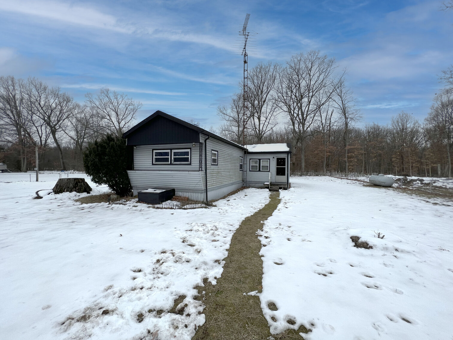 421 North Meilke Road, Holland, Ohio 43528