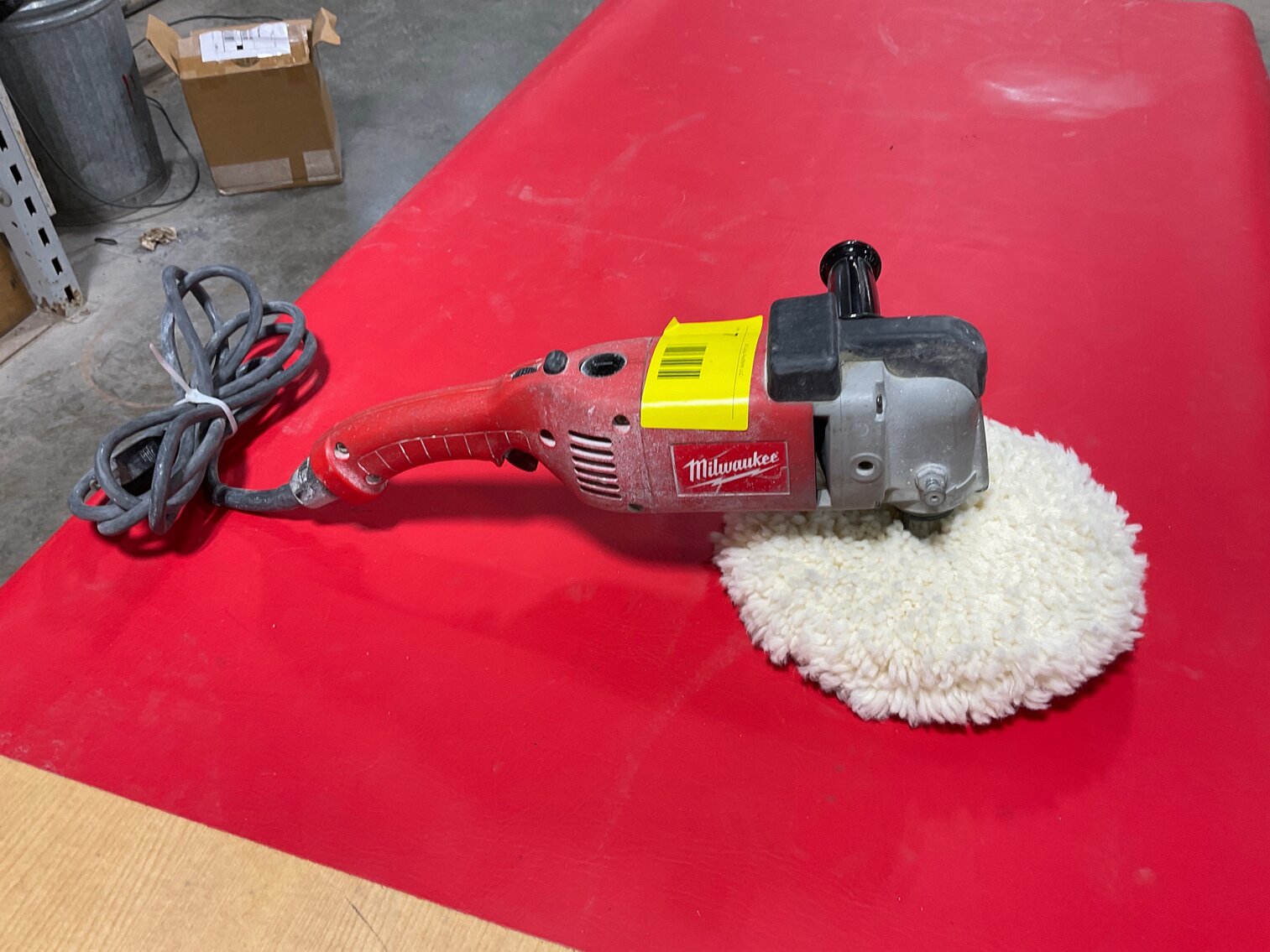 Milwaukee polisher