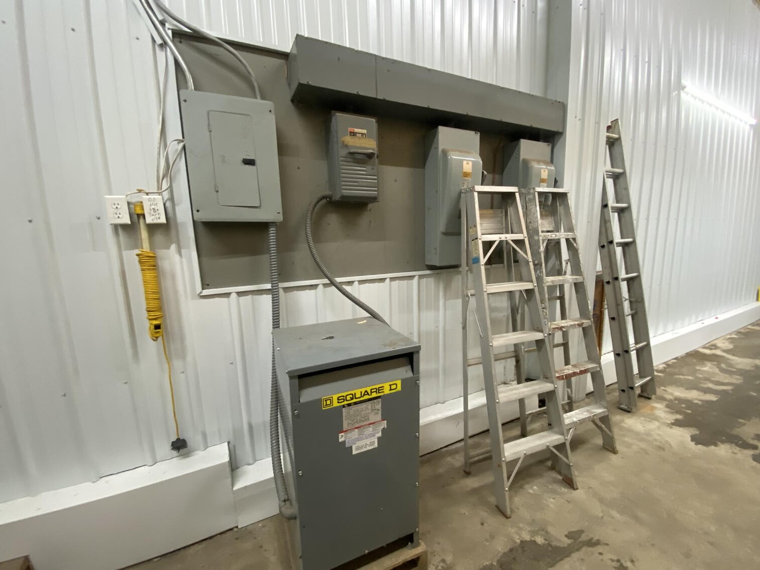 Image for SOLD $231,000 - Updated Commercial Building with Office & Warehouse Space