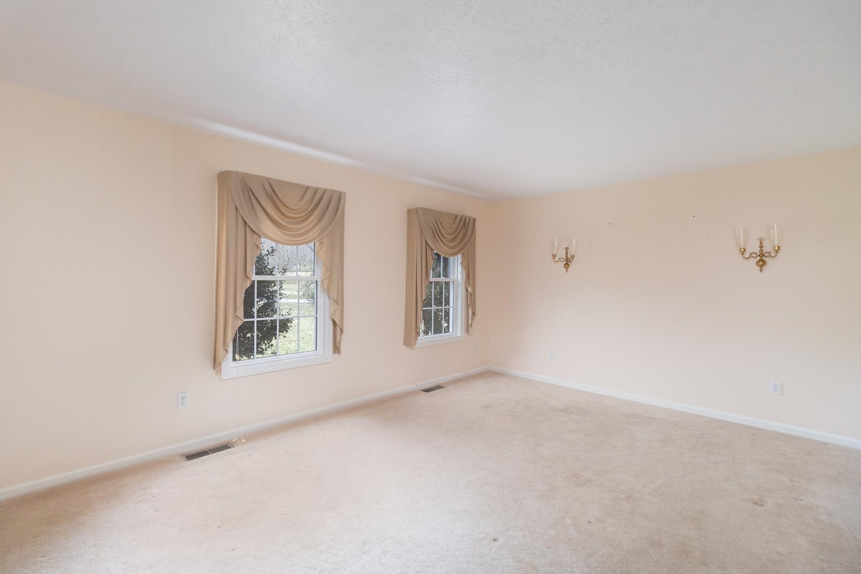 Image for SOLD $363,000 - Beautiful 4 Bedroom in the Southpointe Subdivision