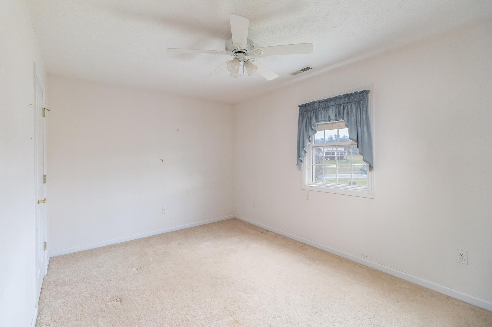 Image for SOLD $363,000 - Beautiful 4 Bedroom in the Southpointe Subdivision