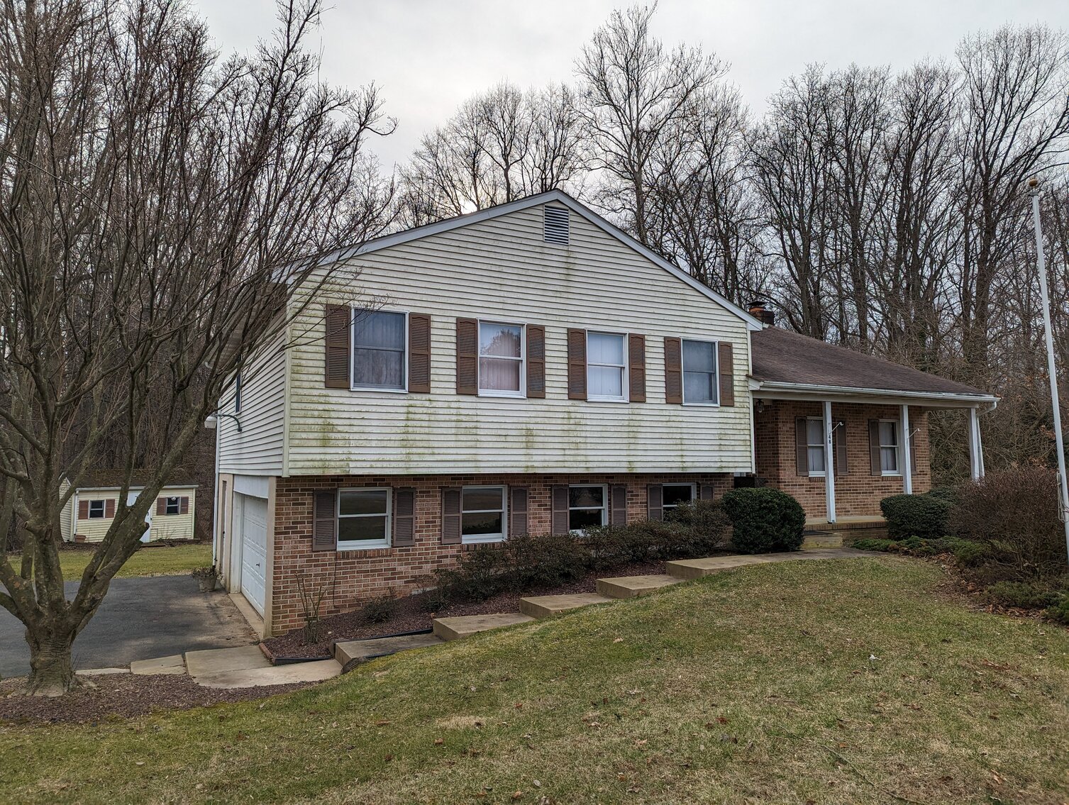 Image for CLEAN 3 BR, 2.5 BA SPLIT LEVEL HOME W/ 2-CAR SIDE LOAD GARAGE ON 2.13+/- ACRE LOT & HOUSEHOLD FURNISHINGS, FIGURINES & MISC.